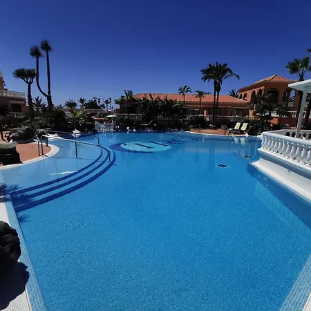 Heated Pool Royal Gardens By Deihu Experiences プラヤ・デ・ラス・アメリカス