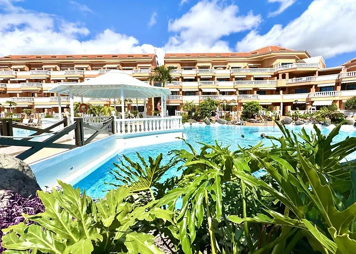 Heated Pool Royal Gardens By Deihu Experiences アパート *