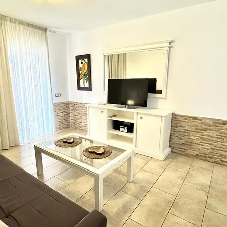 Heated Pool Royal Gardens By Deihu Experiences Apartment