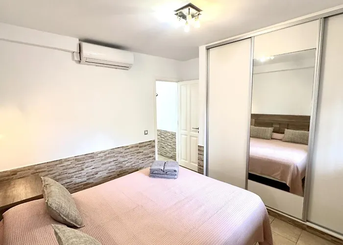 Apartment Heated Pool Royal Gardens By Deihu Experiences