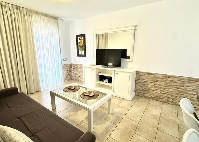 Heated Pool Royal Gardens By Deihu Experiences Apartment